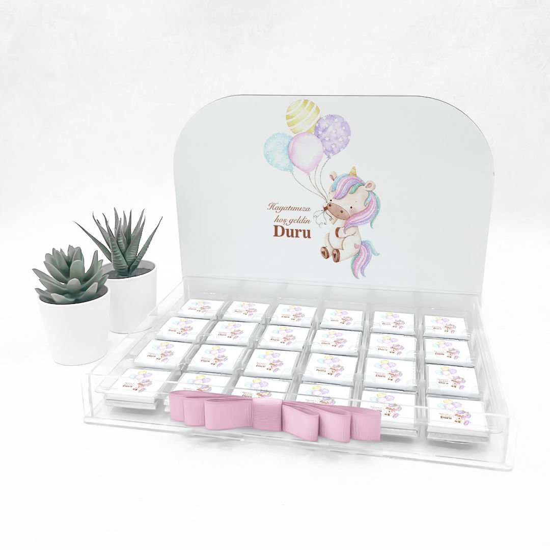 Unicorn Temalı Pleksi Kutuda Kız Bebek Çikolatası