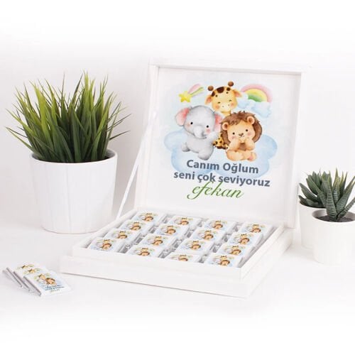 Karton Kutuda Erkek Bebek Çikolatası