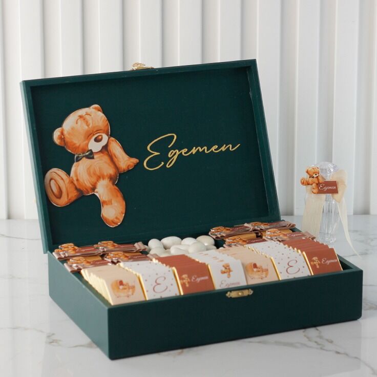 Ayıcık Temalı Ahşap Kutuda Erkek Bebek Çikolatası