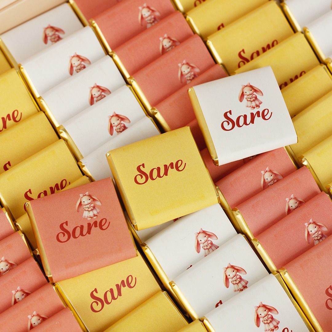 Tavşan Temalı Dikdörtgen Kutuda Kız Bebek Çikolatası