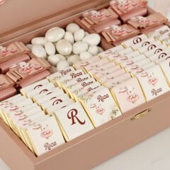 Tavşan Temalı Ahşap Kutuda Bebek Çikolatası