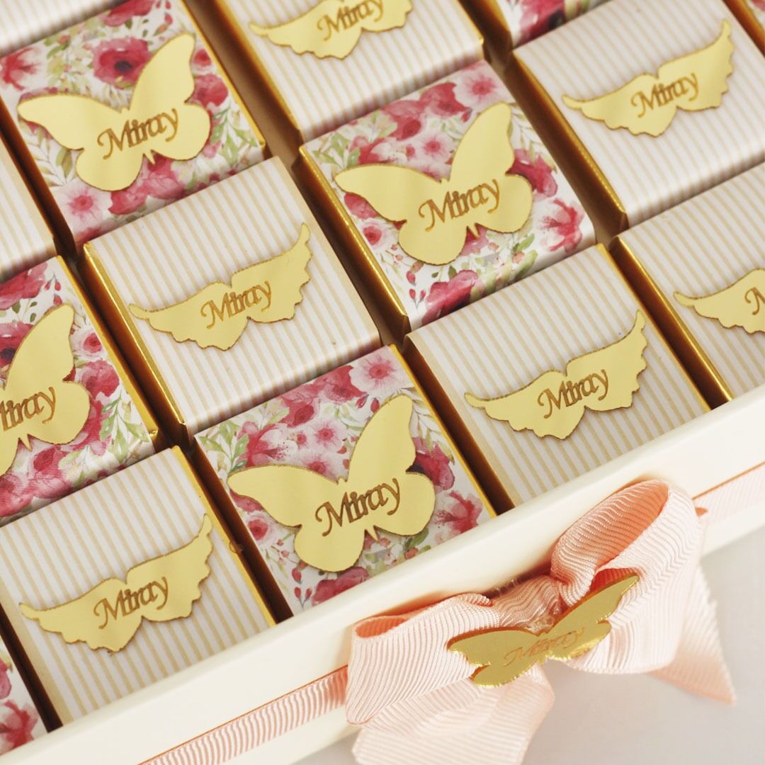 Ayıcık Temalı Standlı Kutuda Kız Bebek Çikolatası