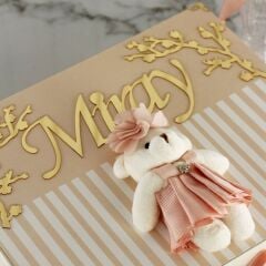 Ayıcık Temalı Standlı Kutuda Kız Bebek Çikolatası