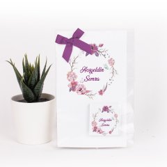 Çiçek Temalı Kartlı Kız Bebek Çikolatası