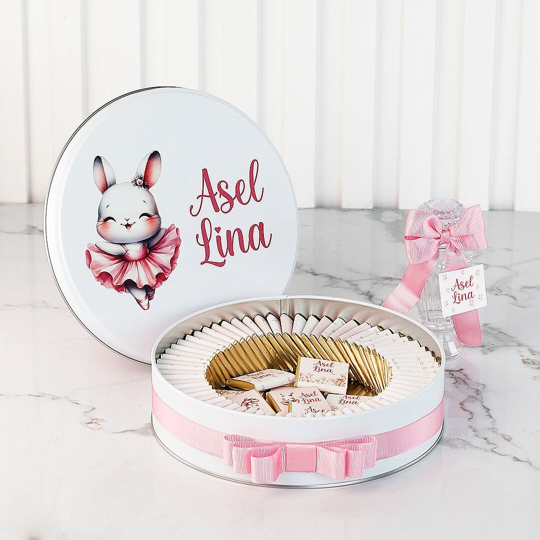 Pembe Tavşan Temalı Baskılı Metal Kutuda Kız Bebek Çikolatası(Kopya)