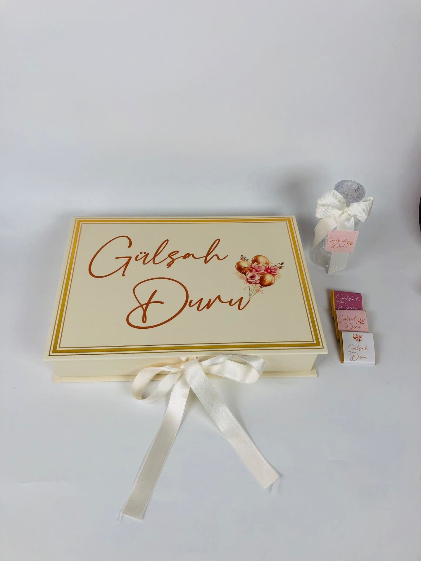 Balon Temalı Dikdörtgen Kutuda Kız Bebek Çikolatası