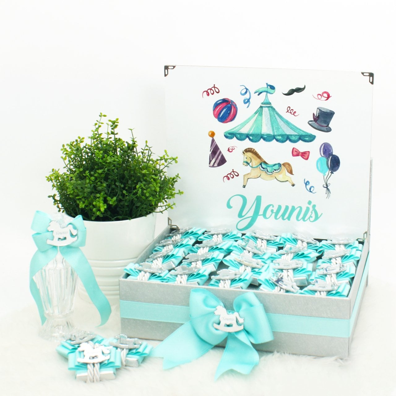 Atlı Karınca Temalı Standlı Kutuda Erkek Bebek Çikolatası