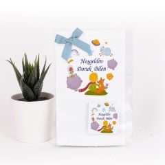 Küçük Prens Temalı Kartlı Erkek Bebek Çikolatası