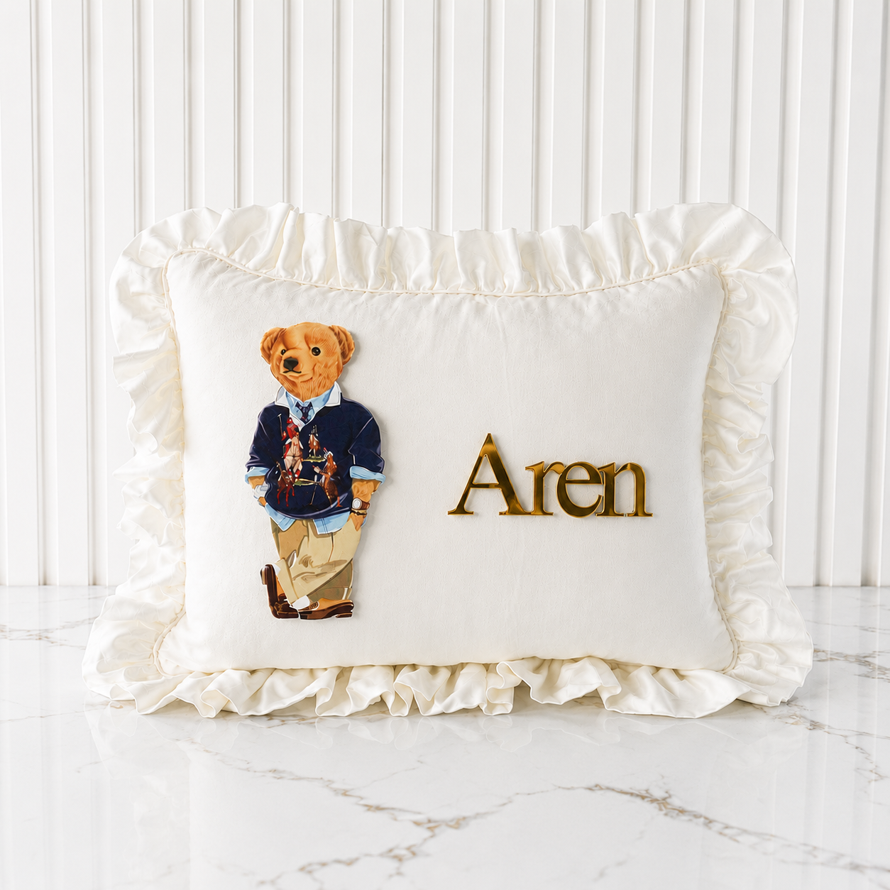 Ayıcık Temalı İsme Özel Fırfırlı Erkek Bebek Takı Yastığı