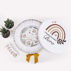 Gökkuşağı Temalı Baskılı Metal Kutuda Kız Bebek Çikolatası