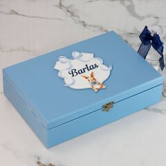 Tavşan Temalı Ahşap Kutuda Erkek Bebek Çikolatası