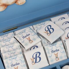 Tavşan Temalı Ahşap Kutuda Erkek Bebek Çikolatası