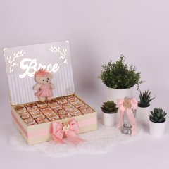 Ayıcık Temalı Standlı Kutuda Kız Bebek Çikolatası