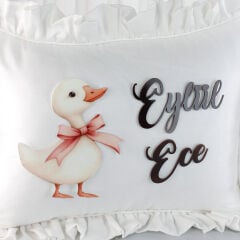 Ördek Temalı İsme Özel Fırfırlı Kız Bebek Takı Yastığı