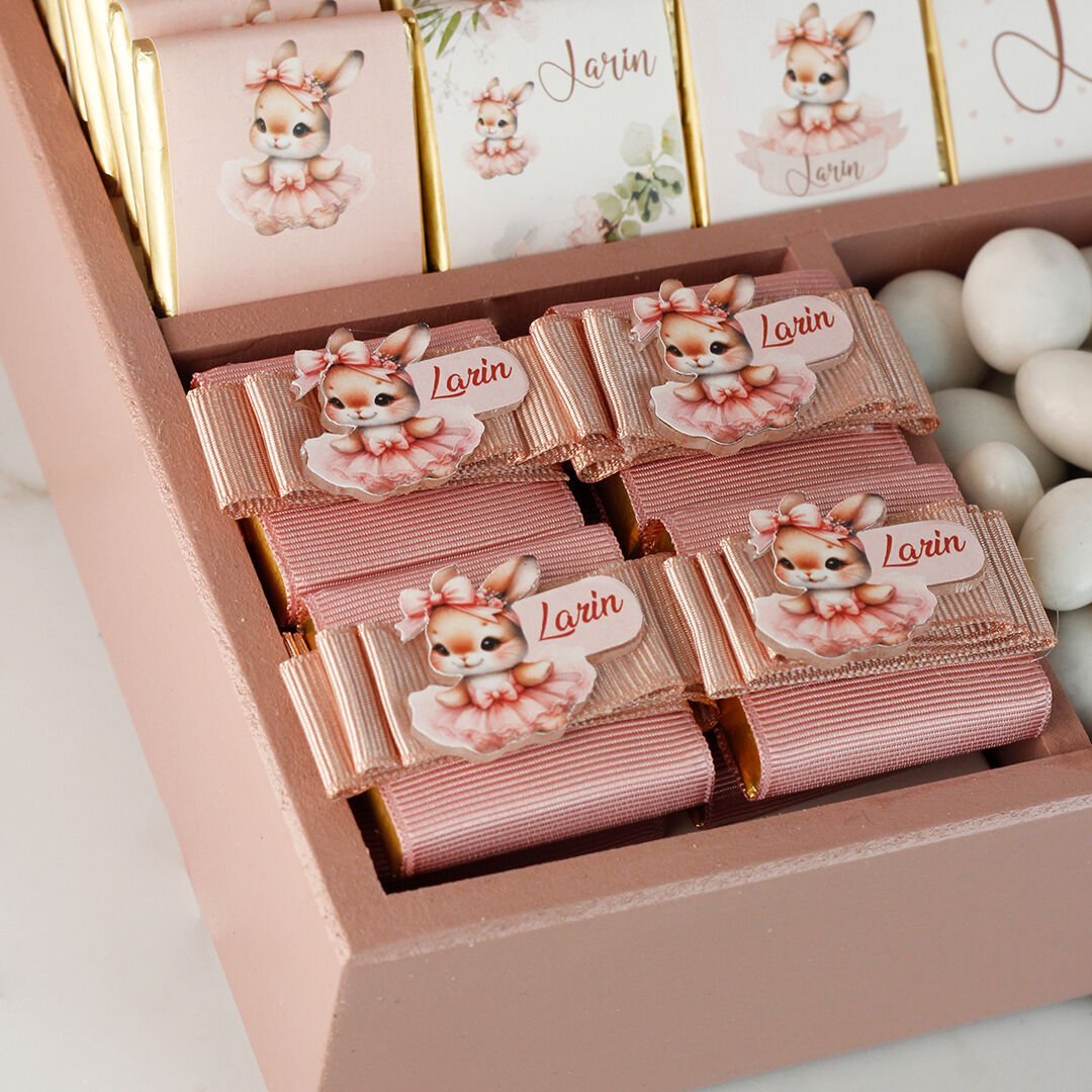 Tavşan Temalı Ahşap Kutuda Bebek Çikolatası