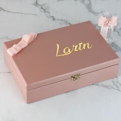 Tavşan Temalı Ahşap Kutuda Bebek Çikolatası