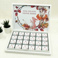 Tavşan Temalı Karton Kutuda Kız Bebek Çikolatası