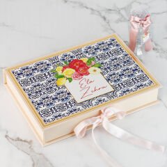 Çiçek Temalı Dikdörtgen Kutuda Kız Bebek Çikolatası