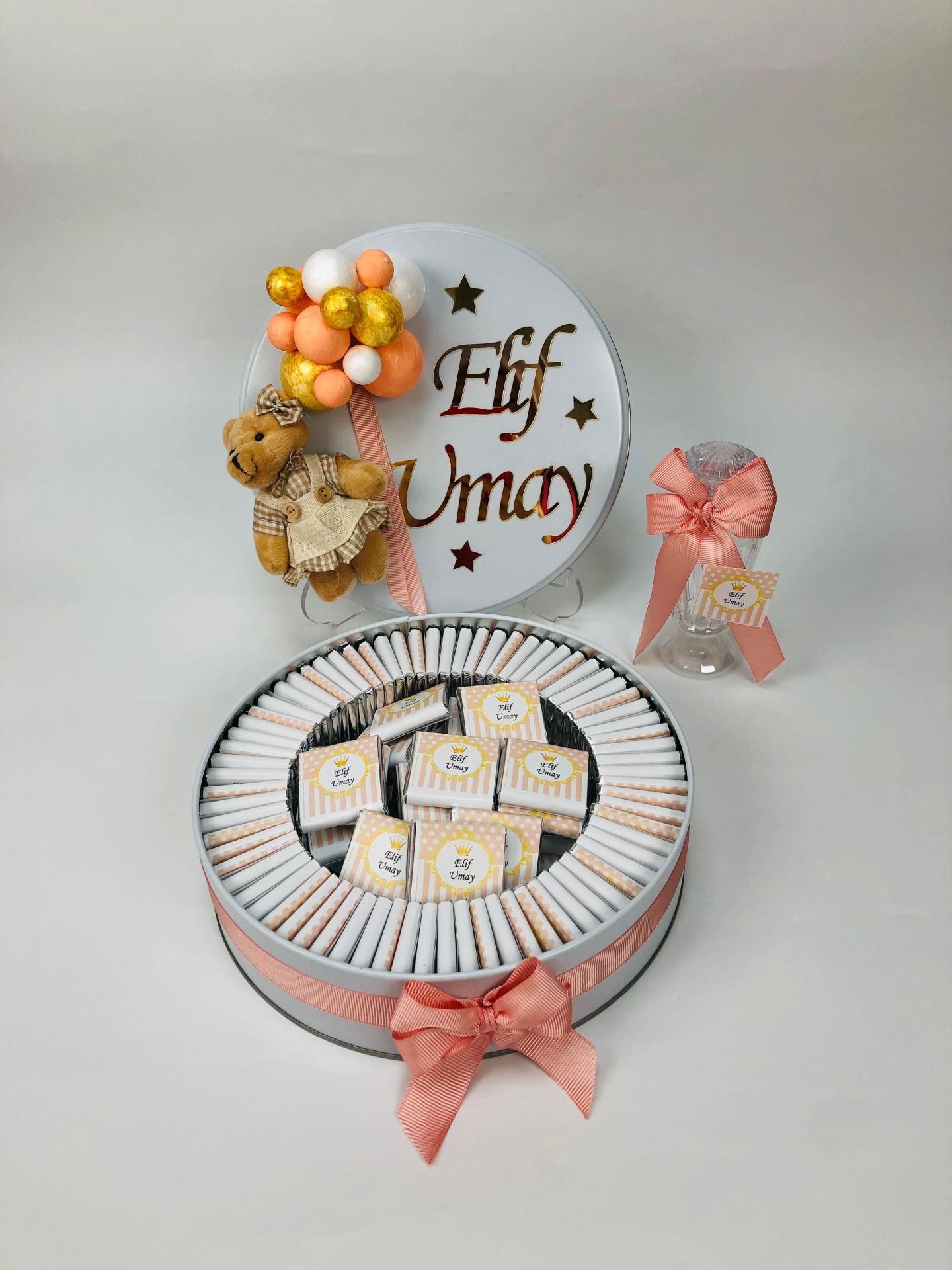 Ayıcık Temalı Baskılı Metal Kutuda Kız Bebek Çikolatası