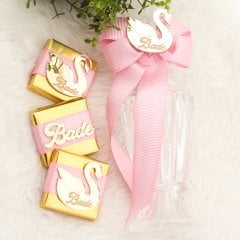 Kuğu Temalı Standlı Kutuda Kız Bebek Çikolatası