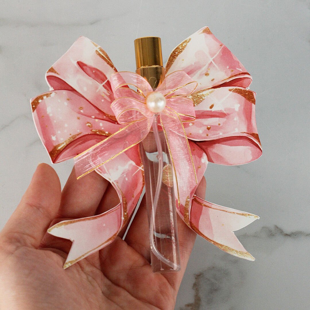 Fiyonk Temalı Kız Bebek Kolonya Şişesi