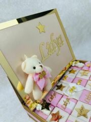 Ayıcık Temalı Standlı Kutuda Kız Bebek Çikolatası