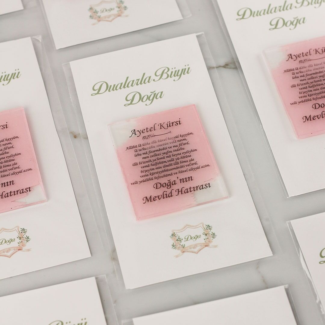 Dualı Kız Bebek Magneti