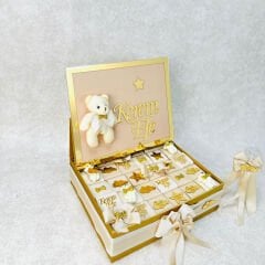 Ayıcık Temalı Standlı Kutuda Erkek Bebek Çikolatası