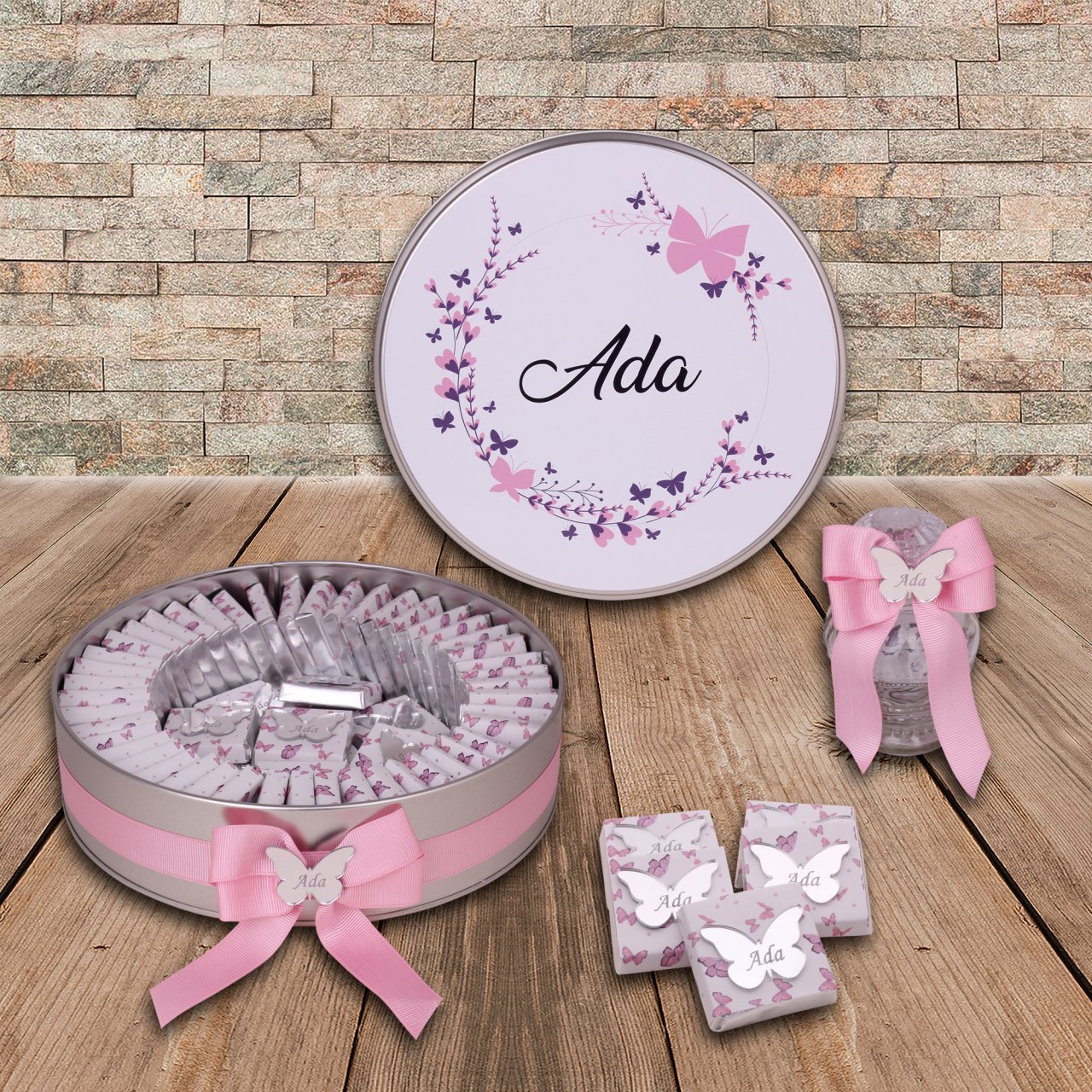 Kelebek Temalı Baskılı Metal Kutuda Kız Bebek Çikolatası