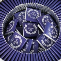 Ayıcık Temalı Baskılı Metal Kutuda Erkek Bebek Çikolatası