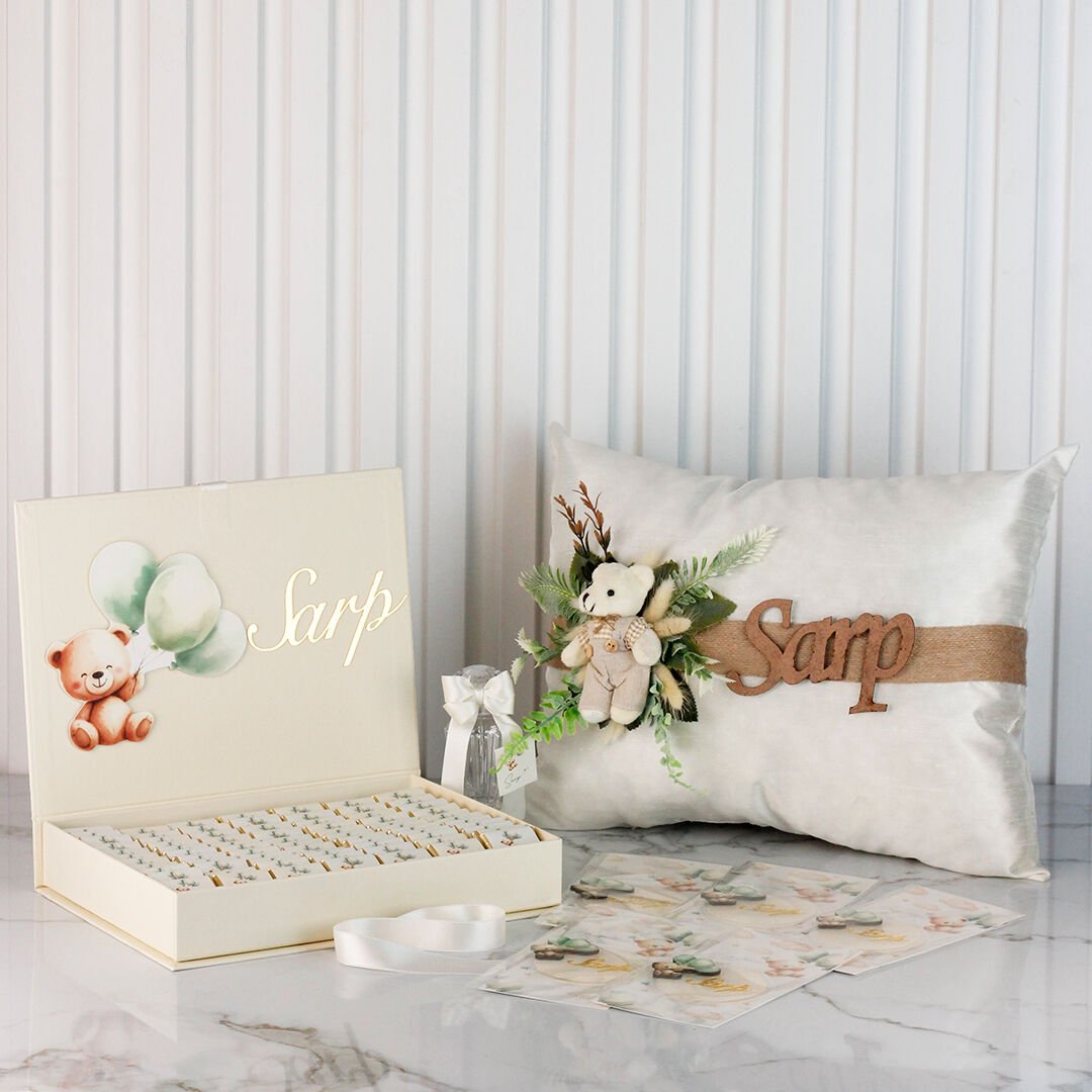 Ayı Temalı Çikolata, Kartlı Şeffaf Pleksi Magnet ve Takı Yastığı