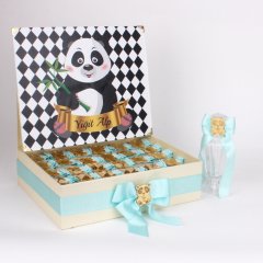 Panda Temalı Standlı Kutuda Erkek Bebek Çikolatası
