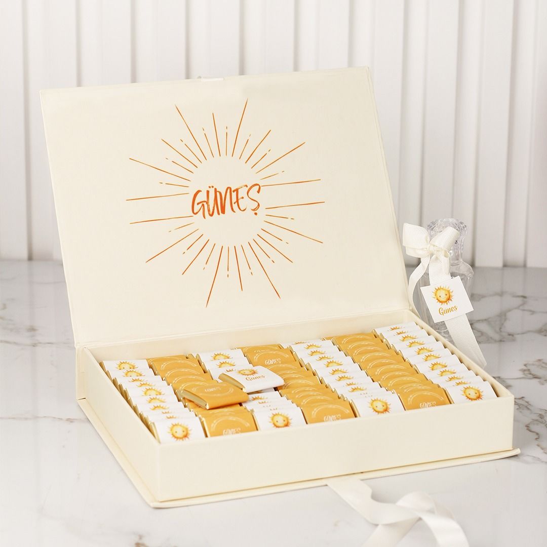 Güneş Temalı Dikdörtgen Kutuda Kız Bebek Çikolatası