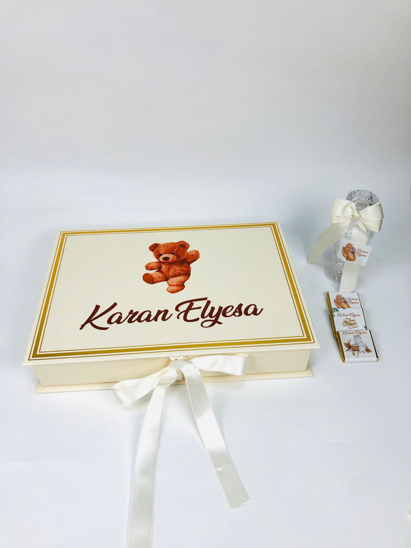Ayıcık Temalı Dikdörtgen Kutuda Erkek Bebek Çikolatası
