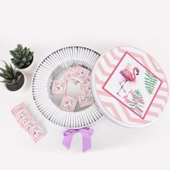 Flamingo Temalı Baskılı Metal Kutuda Kız Bebek Çikolatası