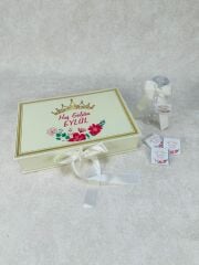 Çiçek Temalı Dikdörtgen Kutuda Kız Bebek Çikolatası