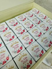 Çiçek Temalı Dikdörtgen Kutuda Kız Bebek Çikolatası