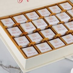 Taç Temalı Dikdörtgen Kutuda Kız Bebek Çikolatası