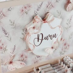 Kelebek Temalı Dikdörtgen Kutuda Kız Bebek Çikolatası