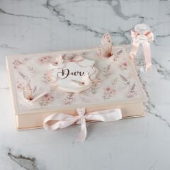 Kelebek Temalı Dikdörtgen Kutuda Kız Bebek Çikolatası