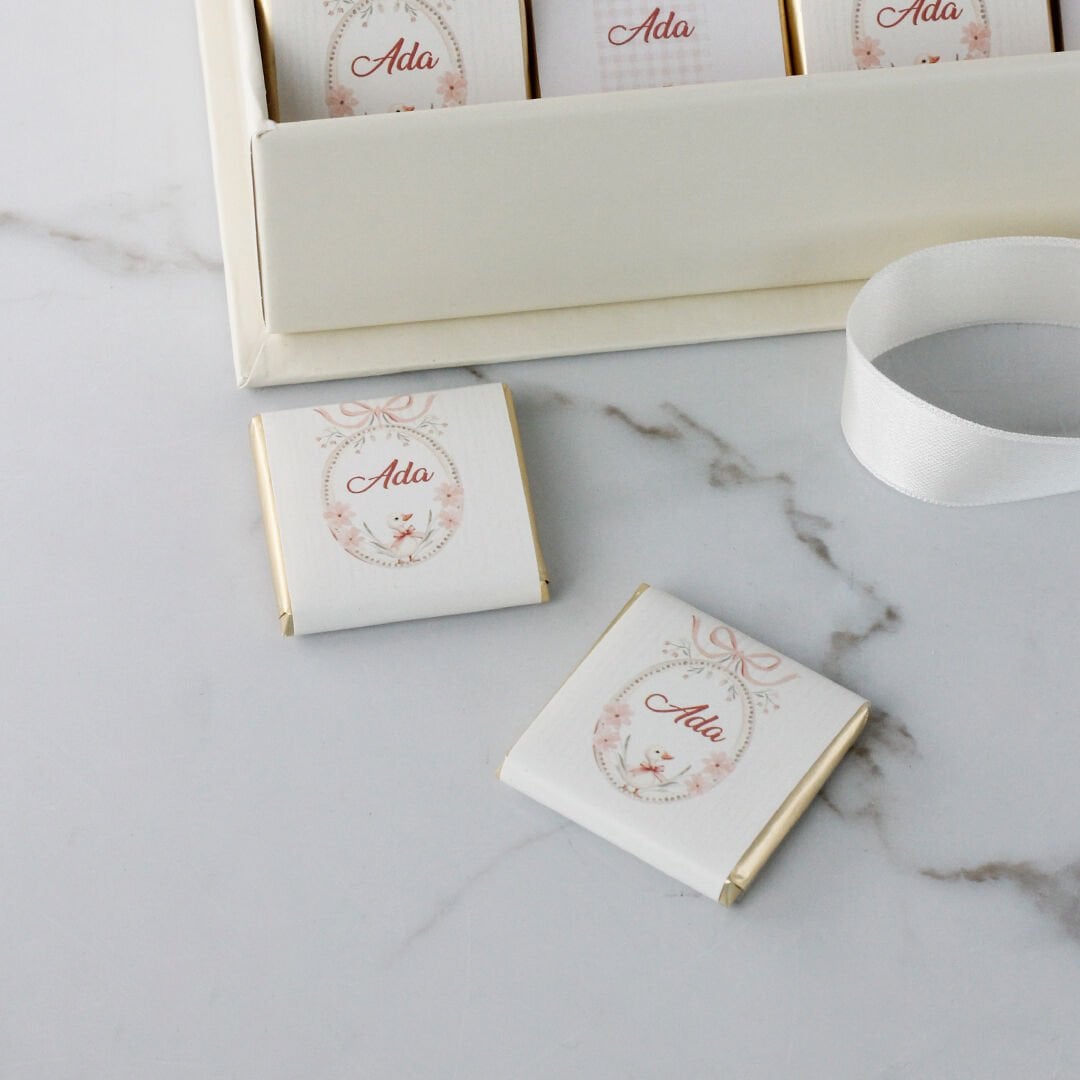 Ördek Temalı Dikdörtgen Kutuda Kız Bebek Çikolatası