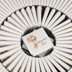 Ayıcık Temalı Baskılı Metal Kutuda Erkek Bebek Çikolatası