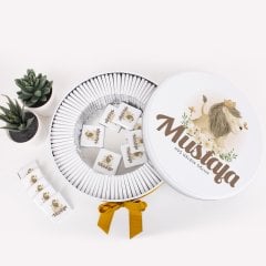 Aslan Temalı Baskılı Metal Kutuda Erkek Bebek Çikolatası