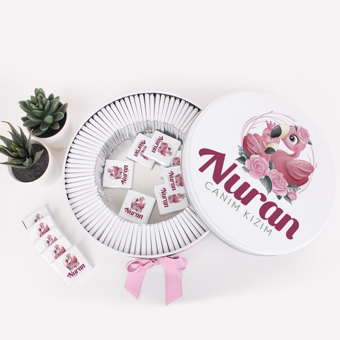 Flamingo Temalı Baskılı Metal Kutuda Kız Bebek Çikolatası