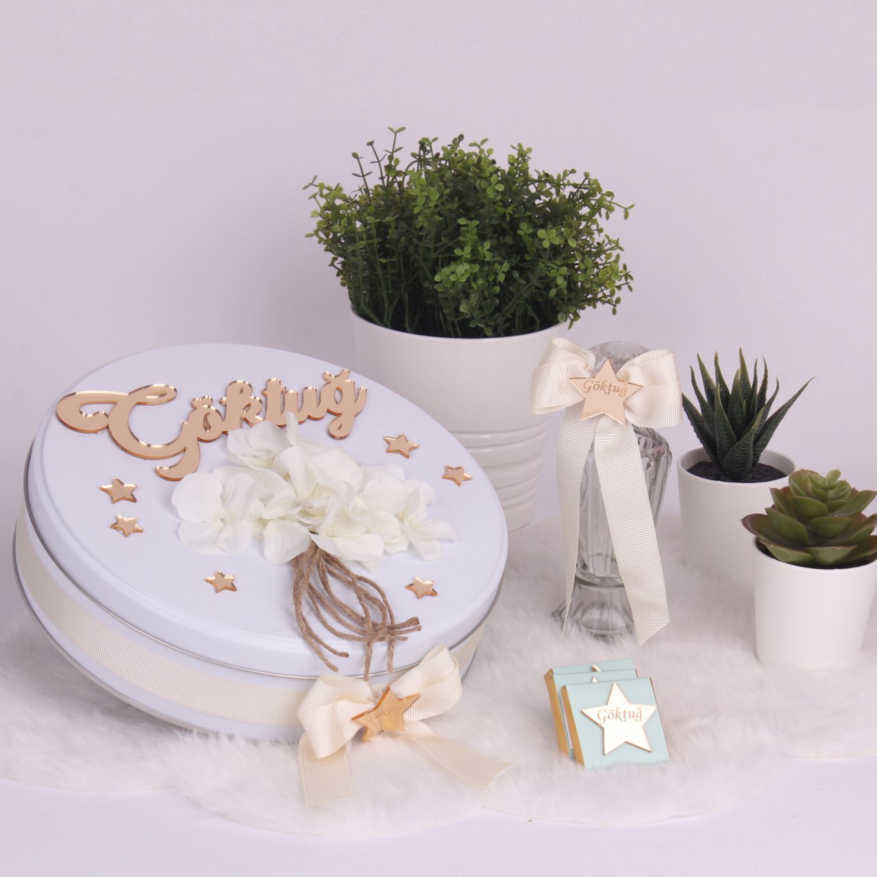 Yıldız Temalı Metal Kutuda Erkek Bebek Çikolatası