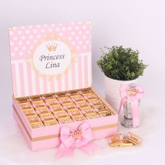 Taç Temalı Standlı Kutuda Kız Bebek Çikolatası
