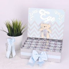 Ayıcık  Temalı Standlı Kutuda Erkek Bebek Çikolatası