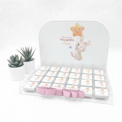 Tavşan Temalı Pleksi Kutuda Kız  Bebek Çikolatası