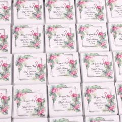 Flamingo Temalı Standlı Kutuda Kız Bebek Çikolatası