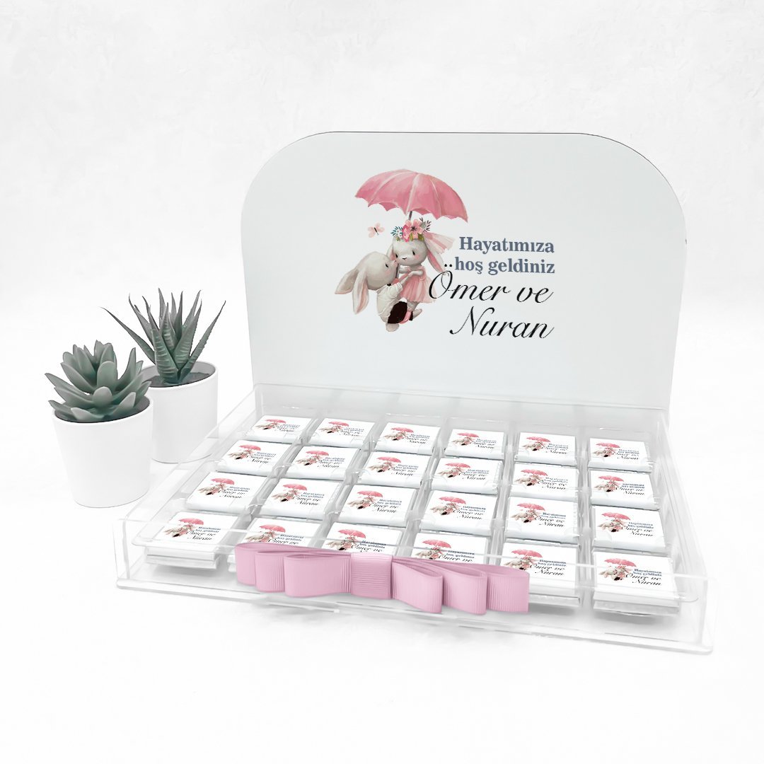 Tavşan Temalı Pleksi Kutuda Kız  Bebek Çikolatası